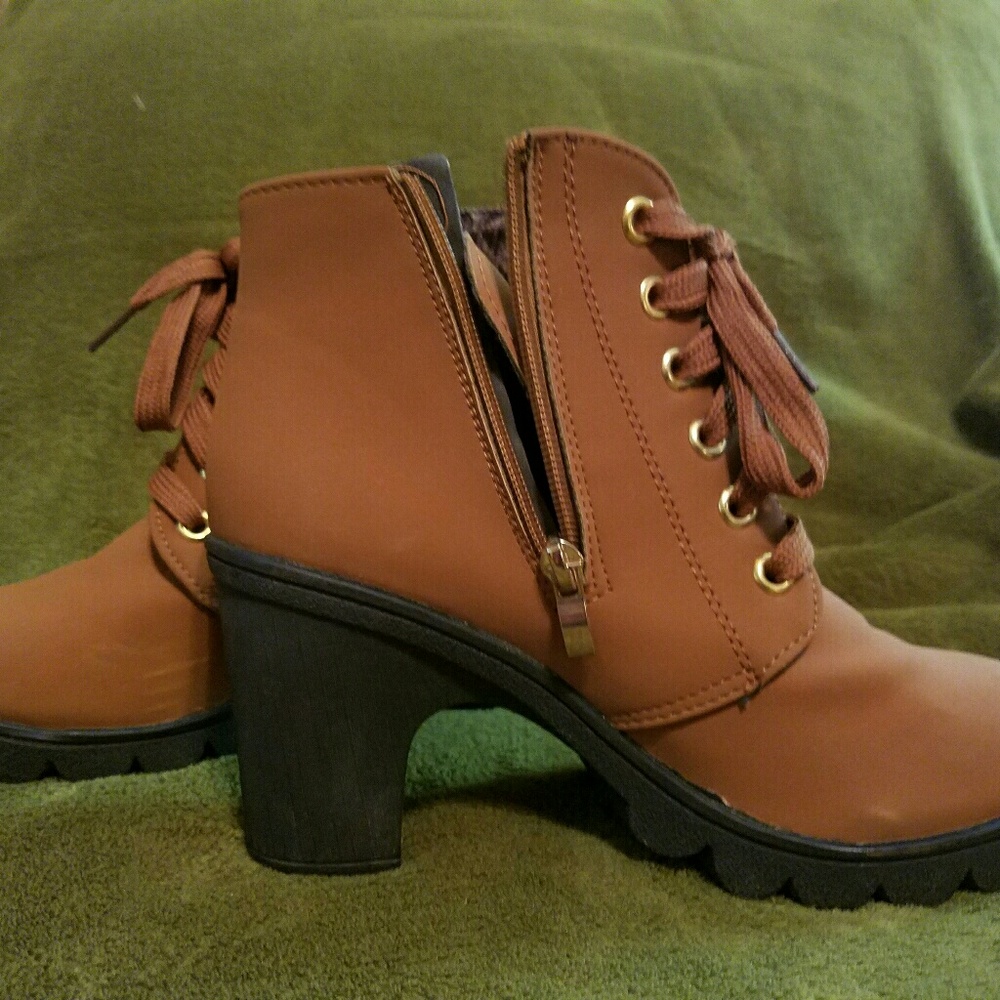 Ankle boots - Picture 2 of 2